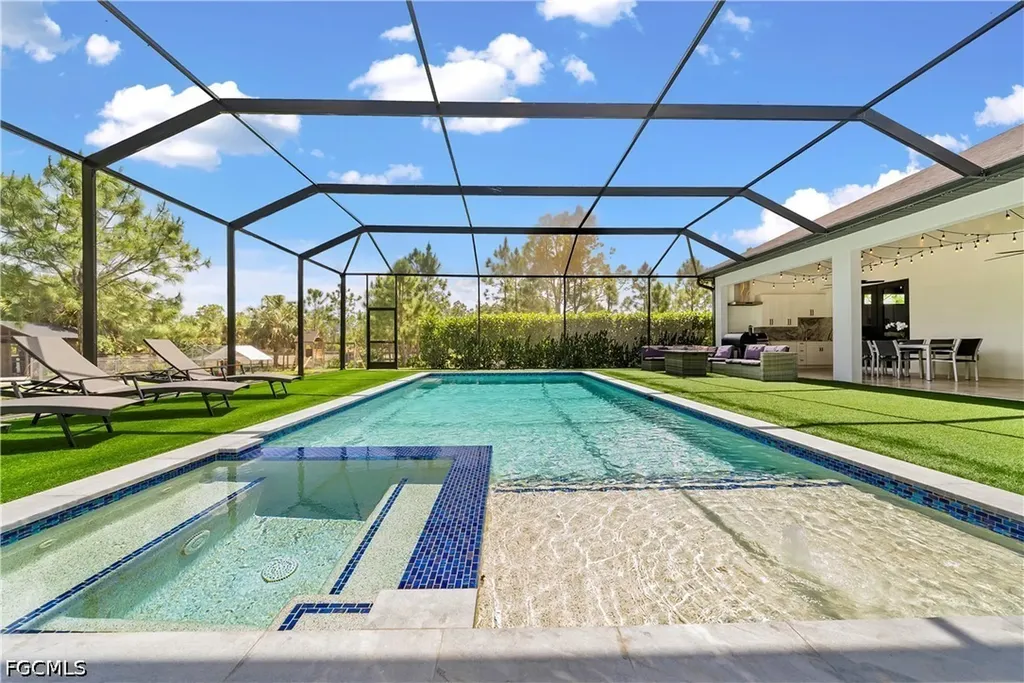 4498 8th Street NE Naples FL 34120
