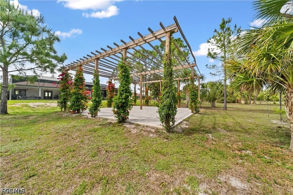 4498 8th Street NE Naples FL 34120