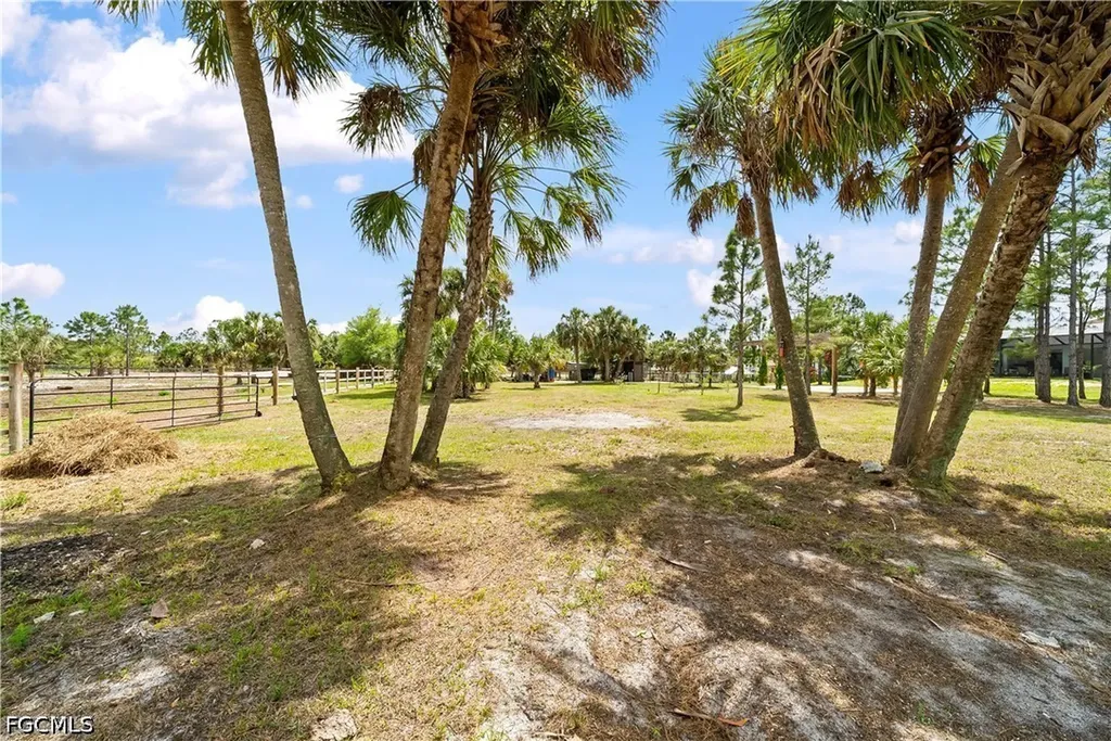 4498 8th Street NE Naples FL 34120