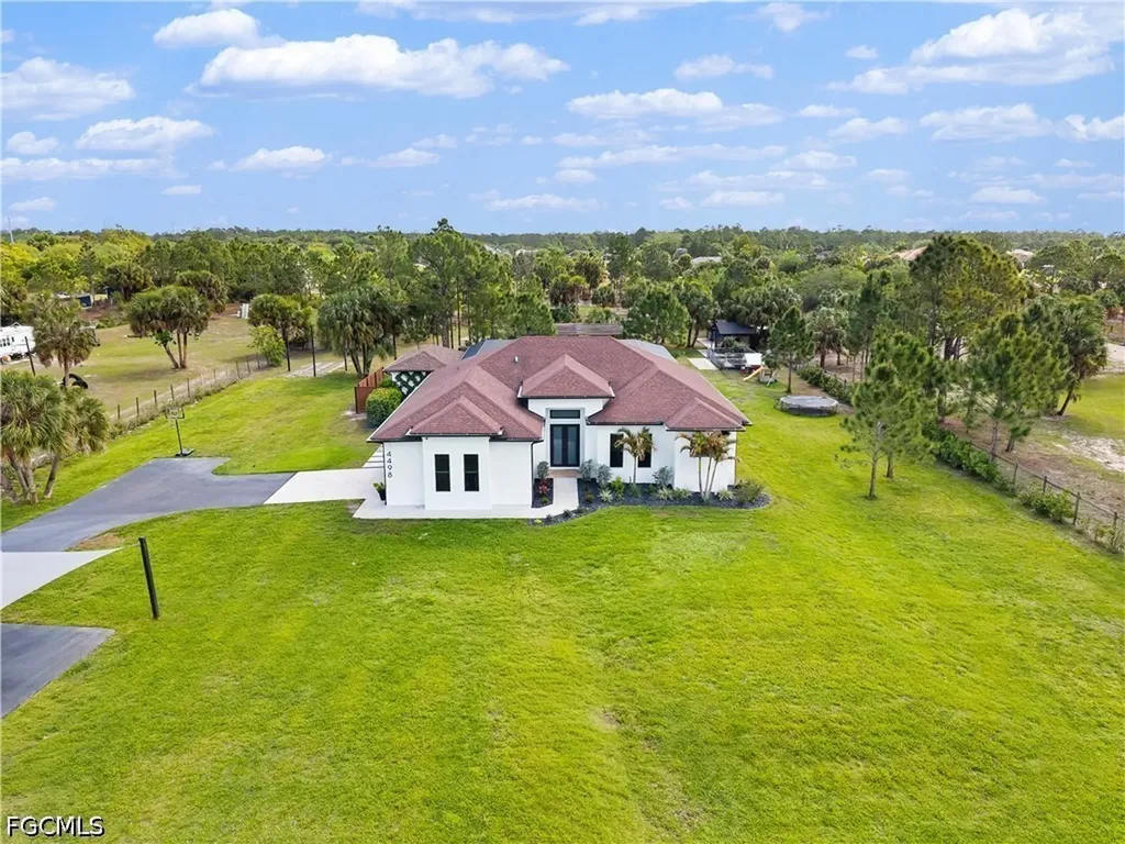 4498 8th Street NE Naples FL 34120