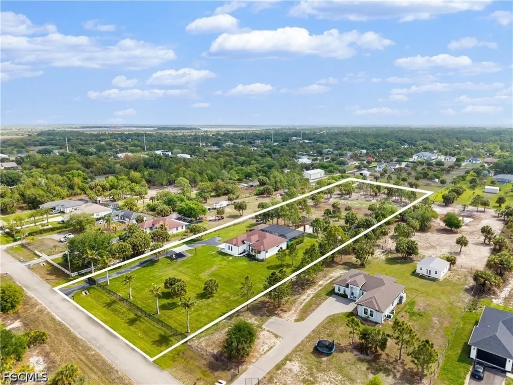 4498 8th Street NE Naples FL 34120