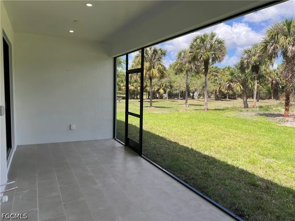 2657 2nd Avenue SE Naples FL 34117