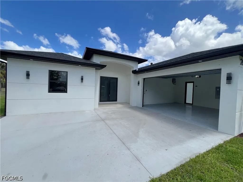 2657 2nd Avenue SE Naples FL 34117