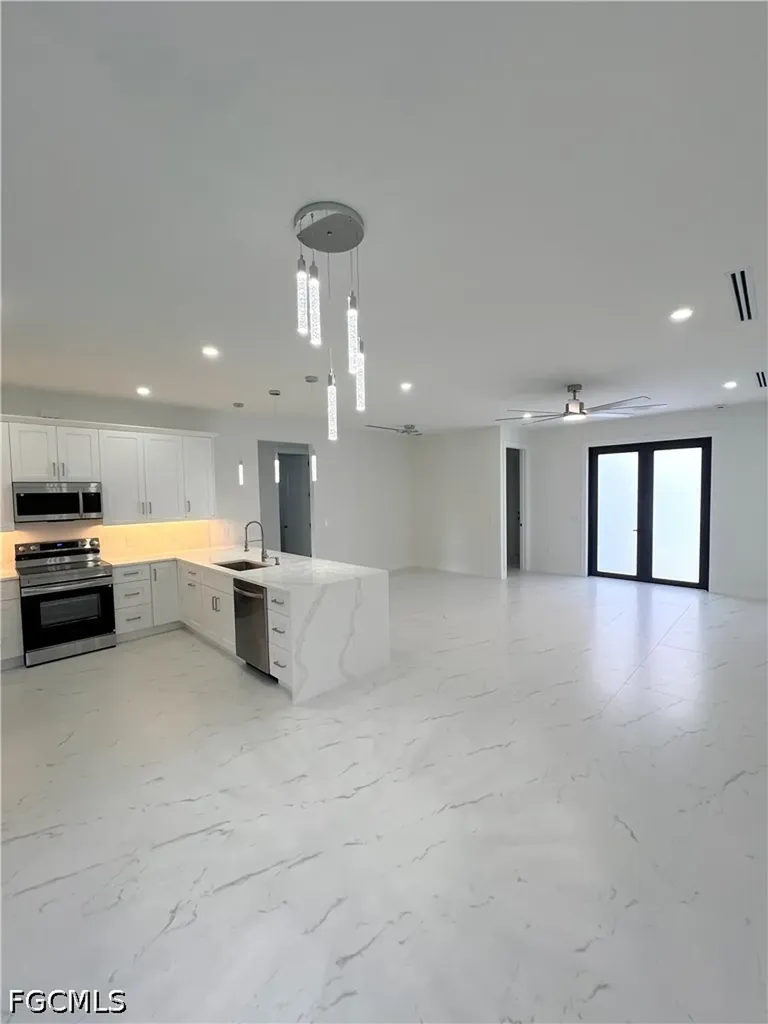 2657 2nd Avenue SE Naples FL 34117