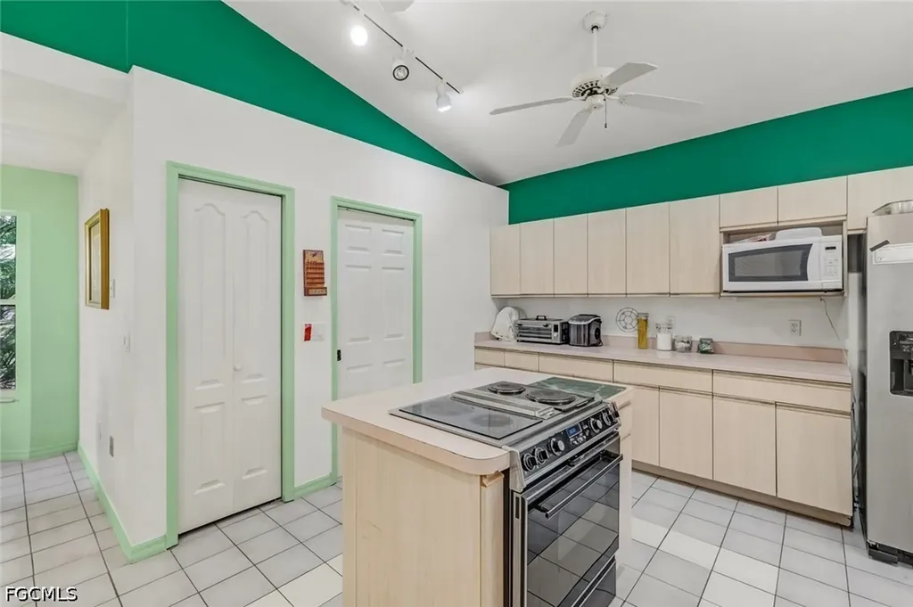 1208 SW 34th Street Cape Coral FL 33914