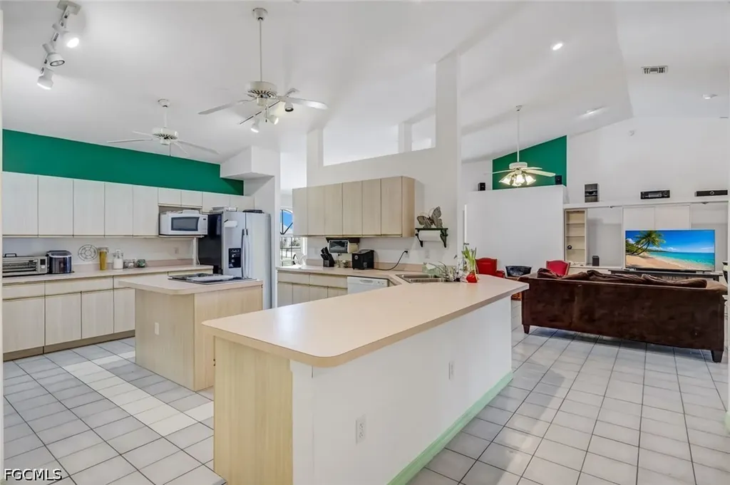 1208 SW 34th Street Cape Coral FL 33914