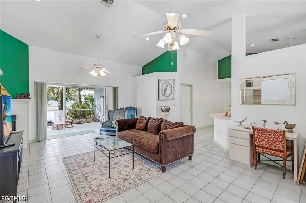 1208 SW 34th Street Cape Coral FL 33914