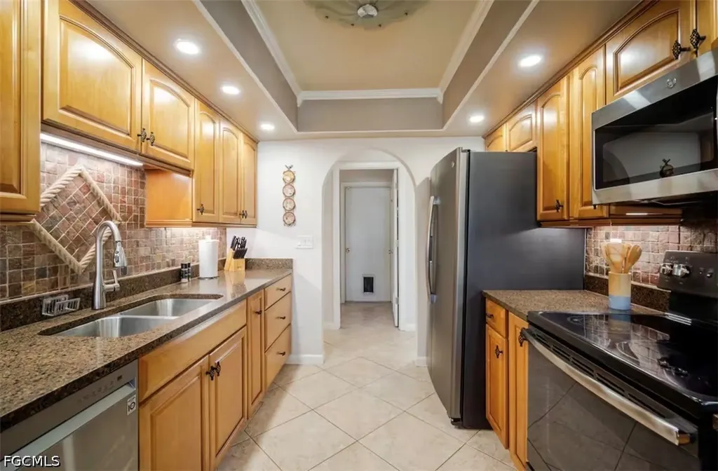 203 SE 43rd Terrace Cape Coral FL 33904