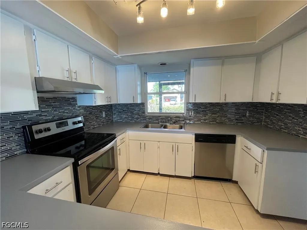 1156 SW 43rd Street Cape Coral FL 33914