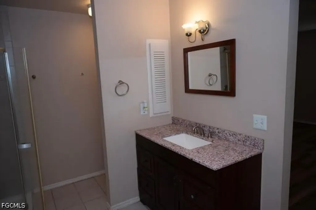 820 Tarpon Street Fort Myers FL 33916