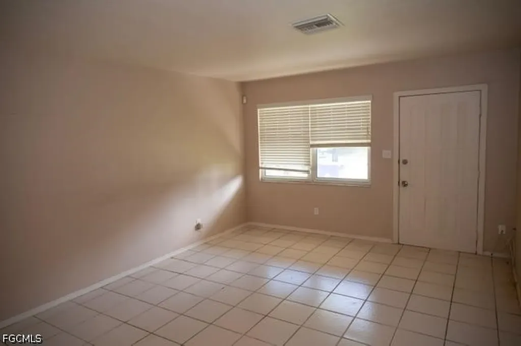 820 Tarpon Street Fort Myers FL 33916