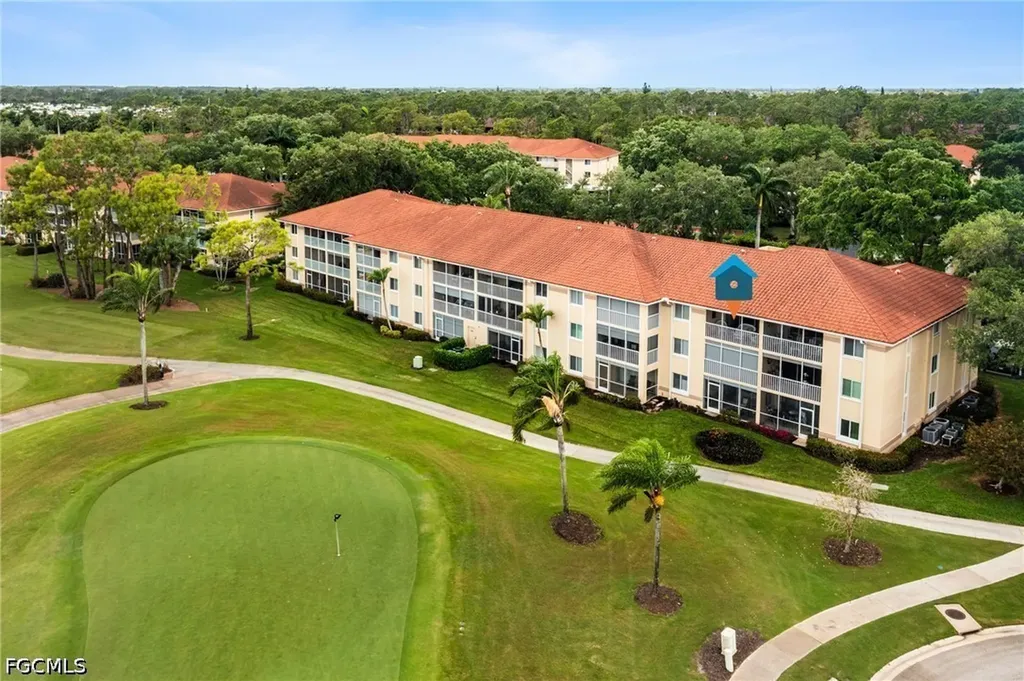 Naples FL, 3655 Amberly Circle, Unit A302