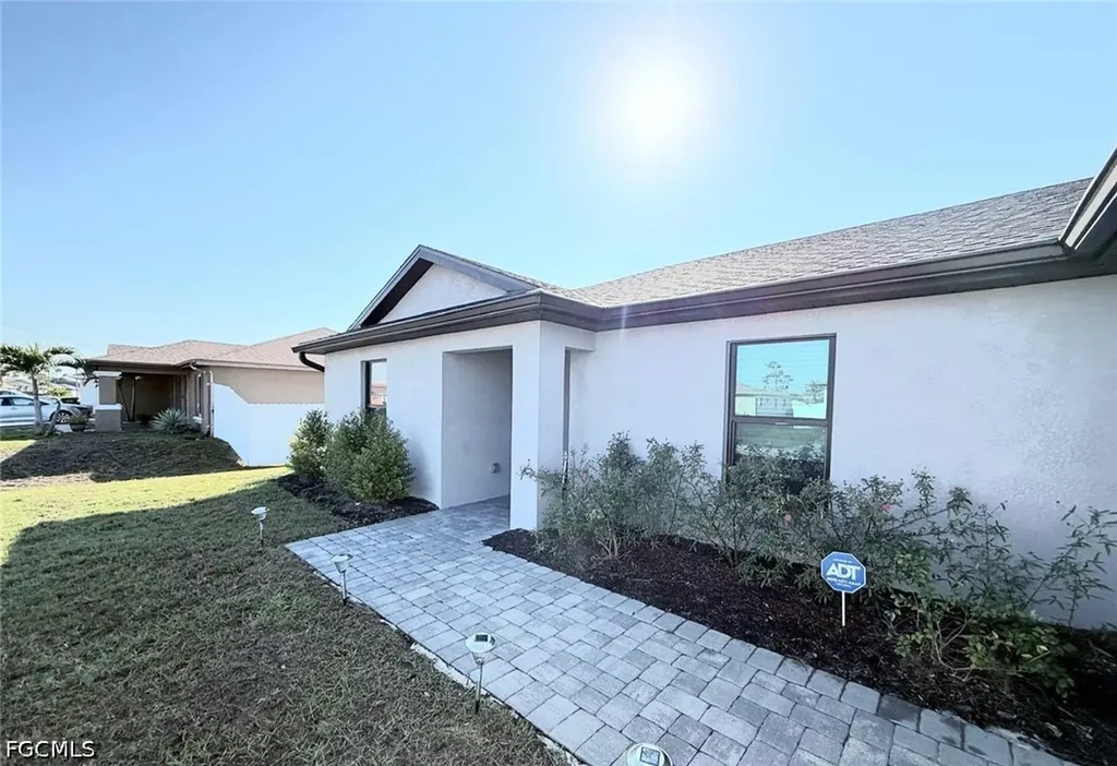1926 NW 15th Street Cape Coral FL 33993