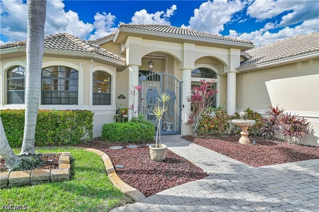 506 SE 24th Street Cape Coral FL 33990