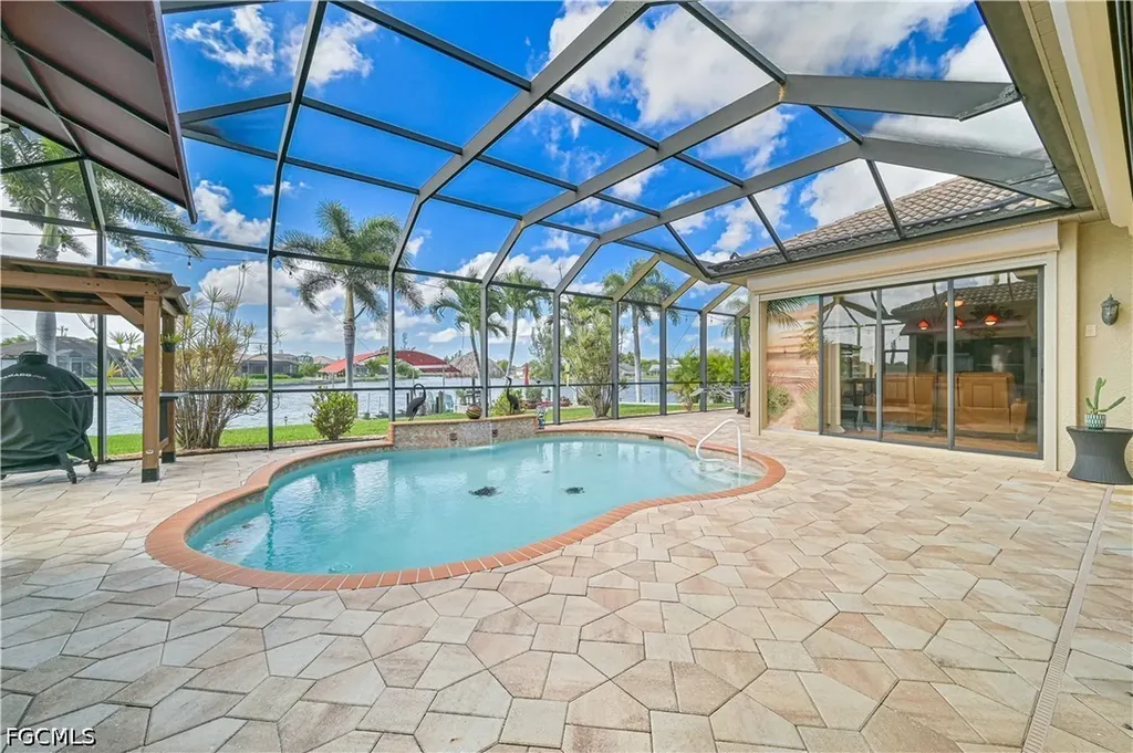 506 SE 24th Street Cape Coral FL 33990