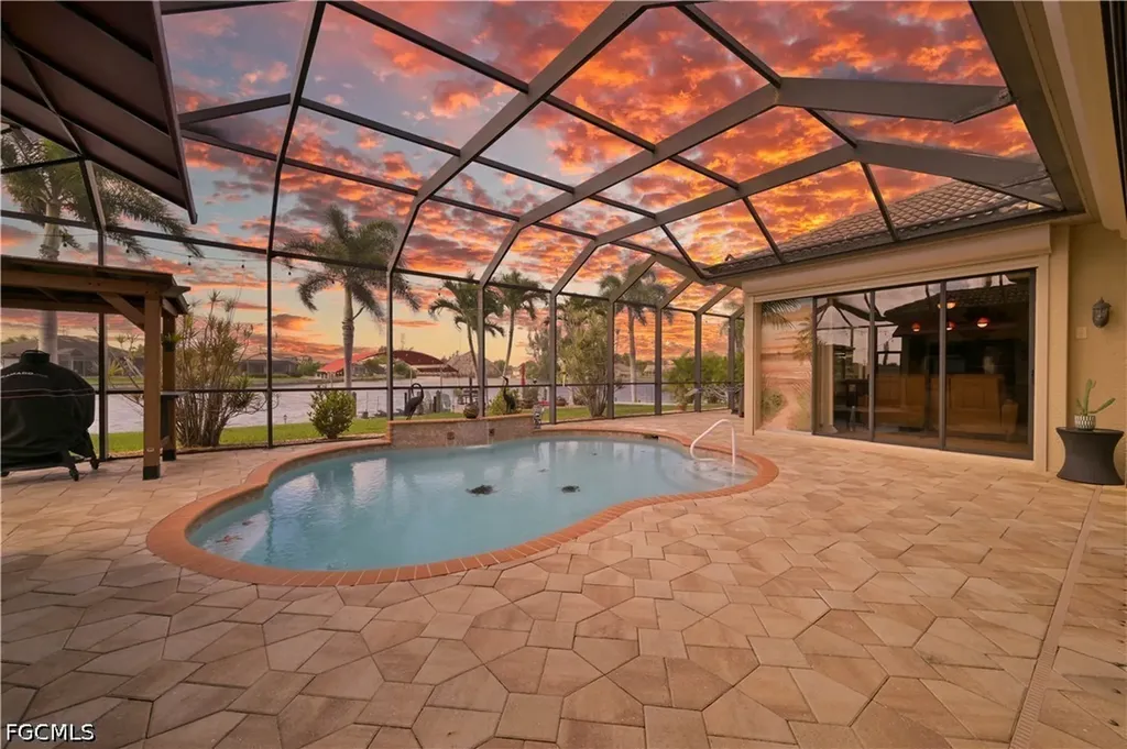 506 SE 24th Street Cape Coral FL 33990