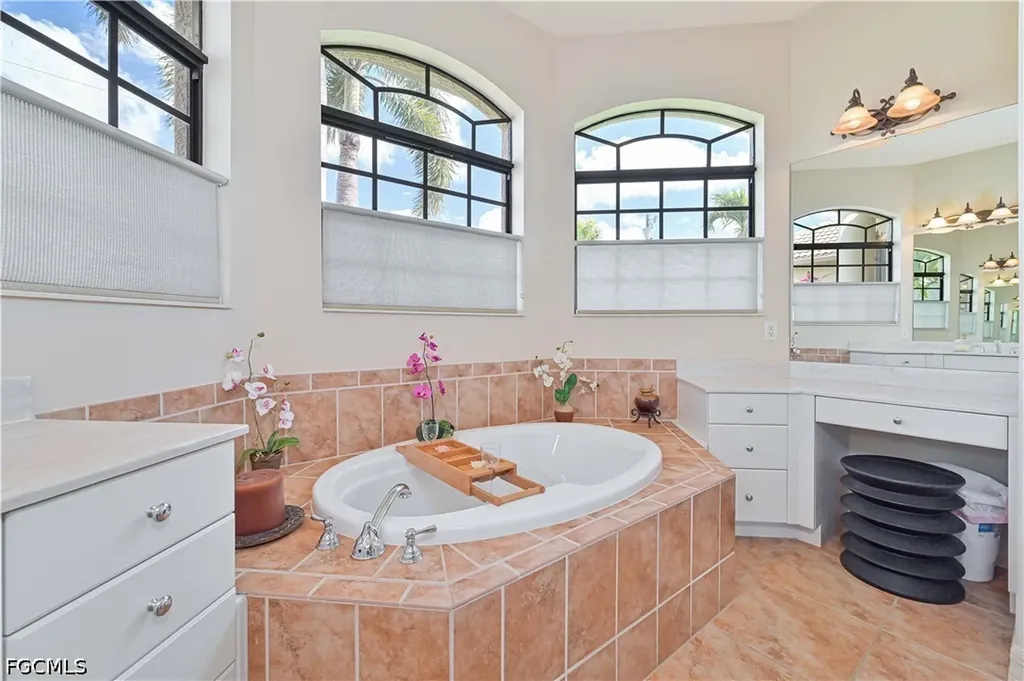 506 SE 24th Street Cape Coral FL 33990