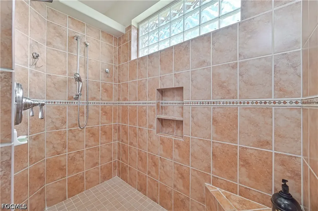 506 SE 24th Street Cape Coral FL 33990
