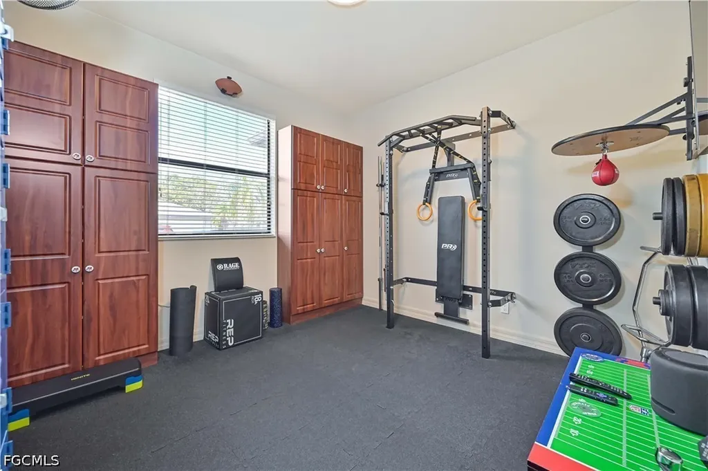 506 SE 24th Street Cape Coral FL 33990