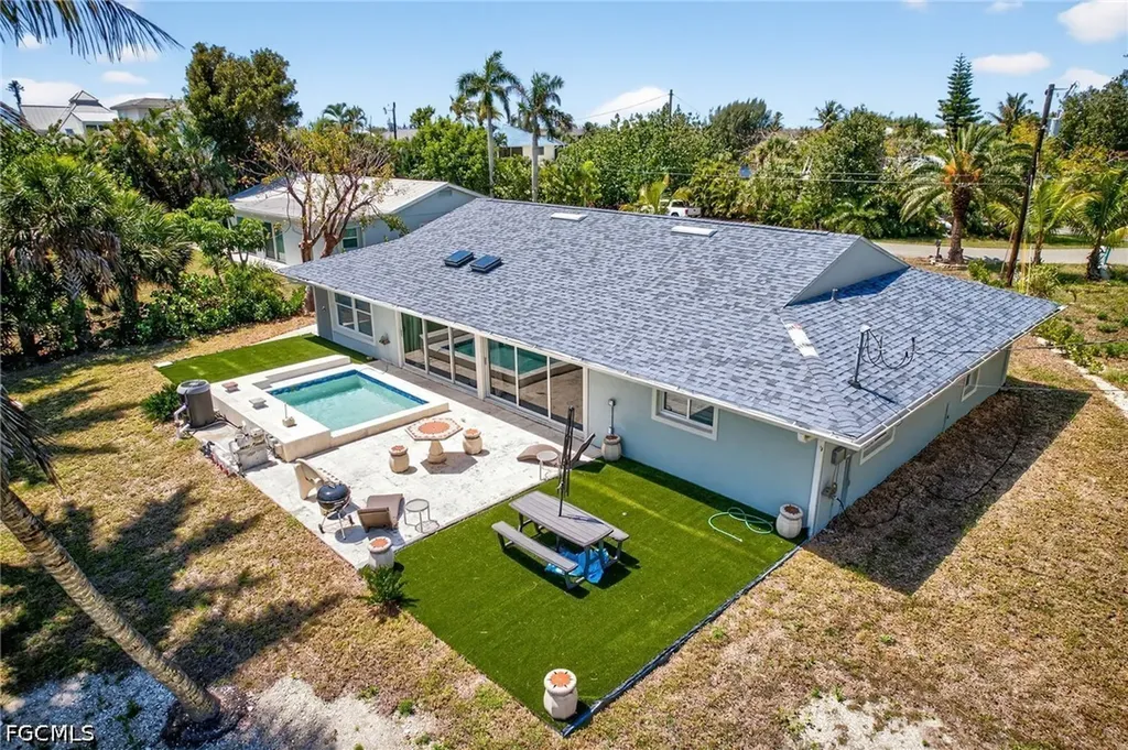 1874 Ibis Lane Sanibel FL 33957