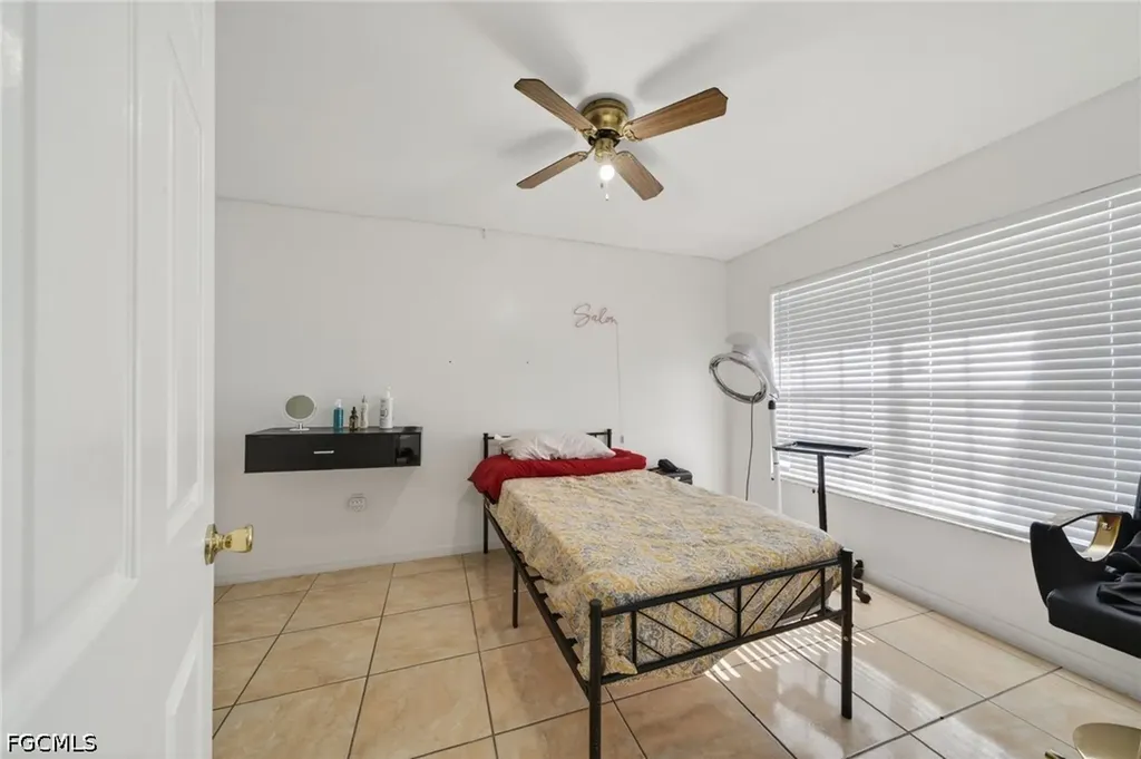 4602/4604 Skyline Boulevard Cape Coral FL 33914