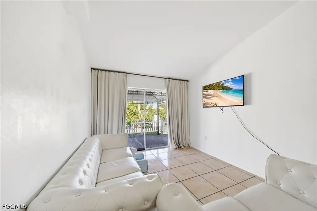 4602/4604 Skyline Boulevard Cape Coral FL 33914