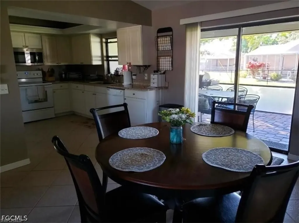 3604 SW 6th Place Cape Coral FL 33914