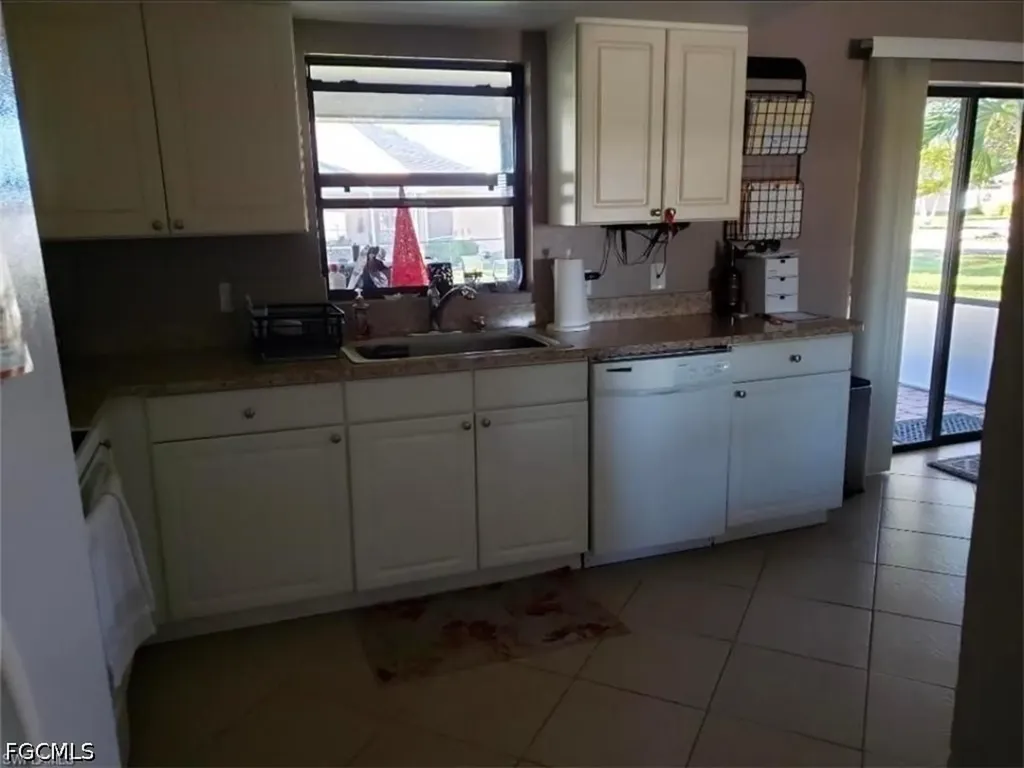 3604 SW 6th Place Cape Coral FL 33914