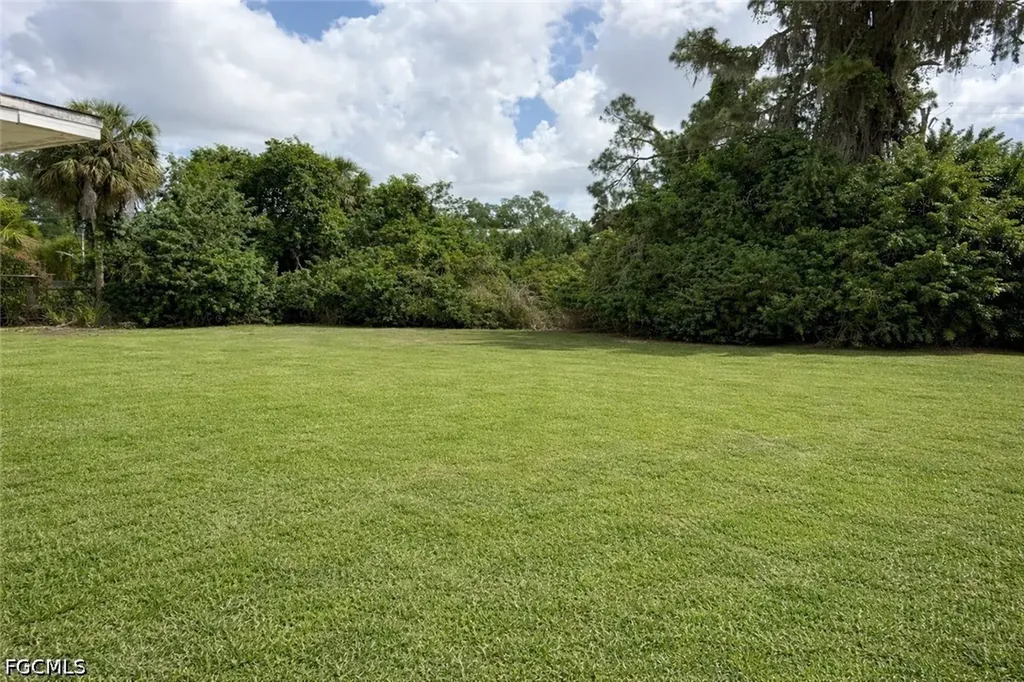 304 Cleveland Avenue Lehigh Acres FL 33936