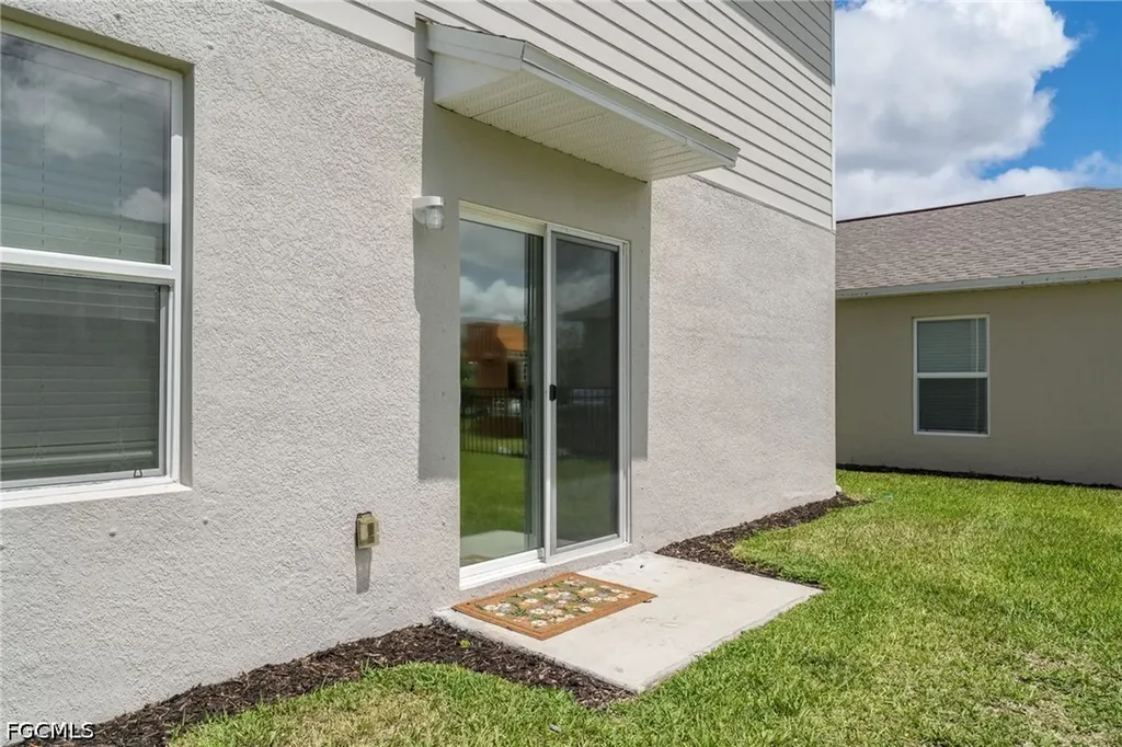 7156 Sugar Pine Way Fort Myers FL 33966