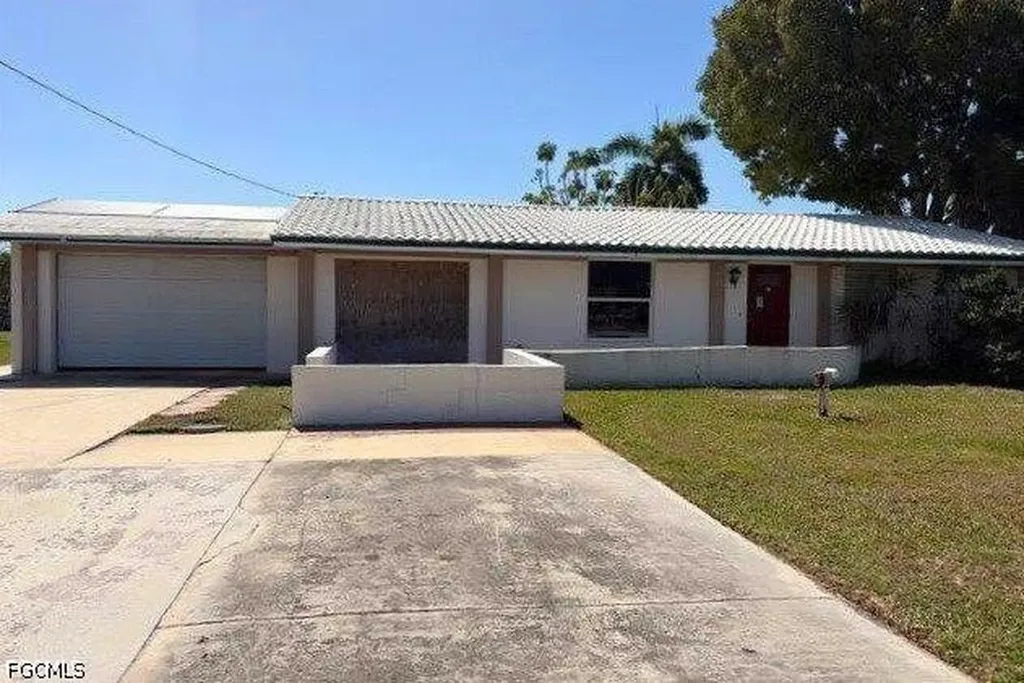 2543 8th Avenue St. James City FL 33956
