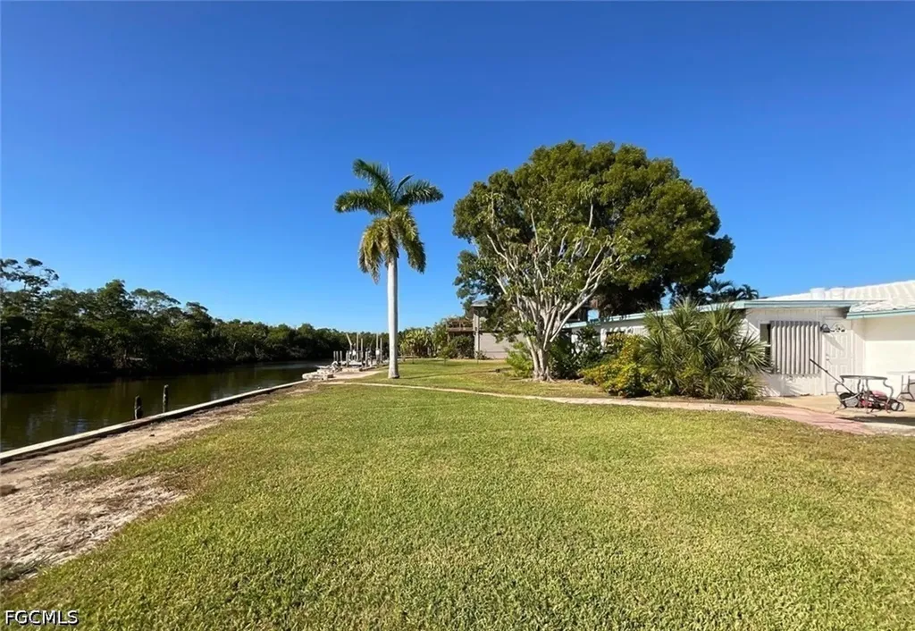2543 8th Avenue St. James City FL 33956