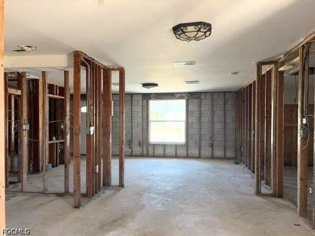 2543 8th Avenue St. James City FL 33956