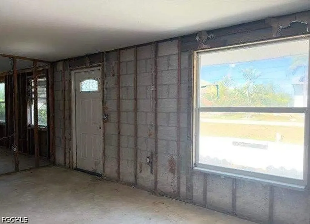 2543 8th Avenue St. James City FL 33956