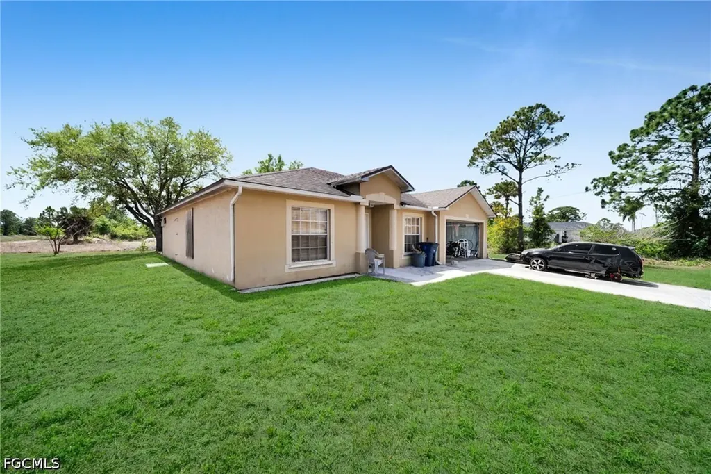 2501 36th Street SW Lehigh Acres FL 33976