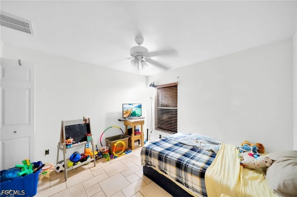 2501 36th Street SW Lehigh Acres FL 33976