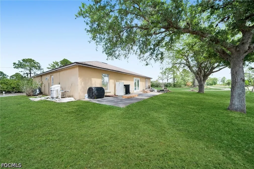 2501 36th Street SW Lehigh Acres FL 33976