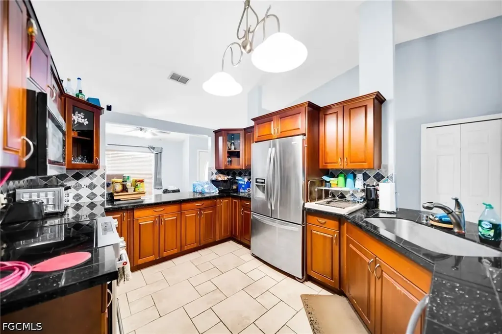 2501 36th Street SW Lehigh Acres FL 33976