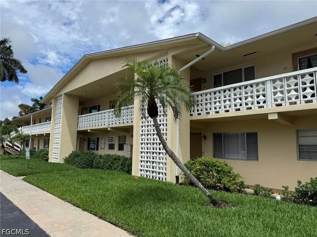 Fort Myers FL, 13151 Kings Point Drive, Unit 6A