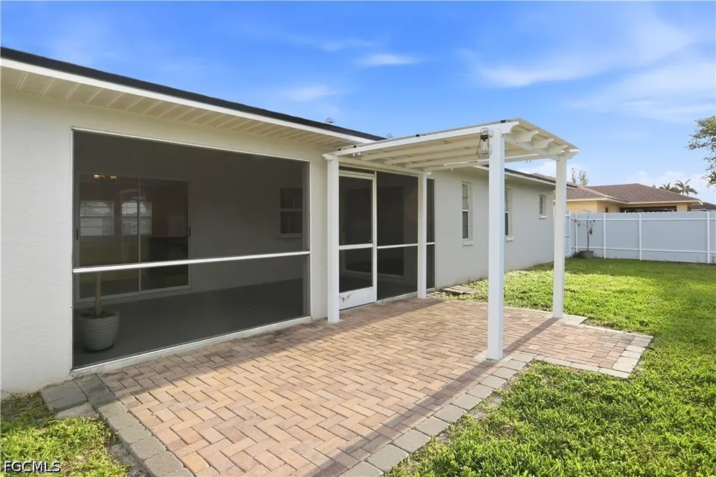 221 SW 13th Terrace Cape Coral FL 33991