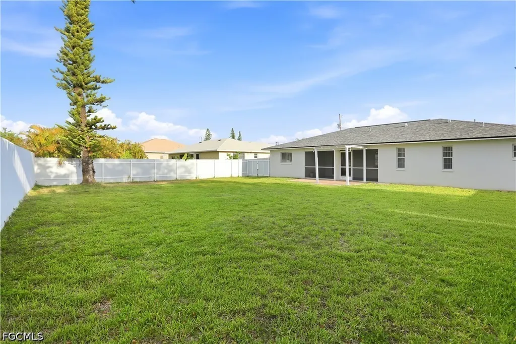 221 SW 13th Terrace Cape Coral FL 33991