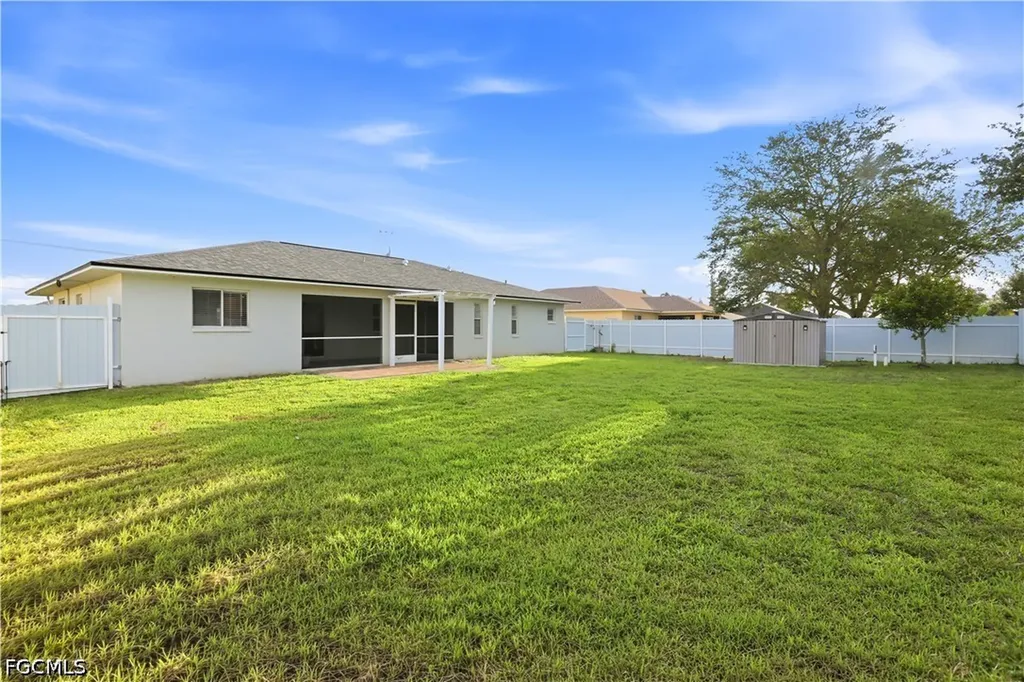 221 SW 13th Terrace Cape Coral FL 33991