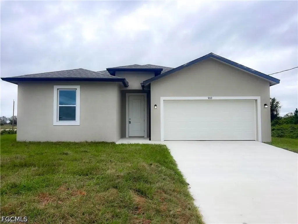 7012 Jolly Circle Labelle FL 33935