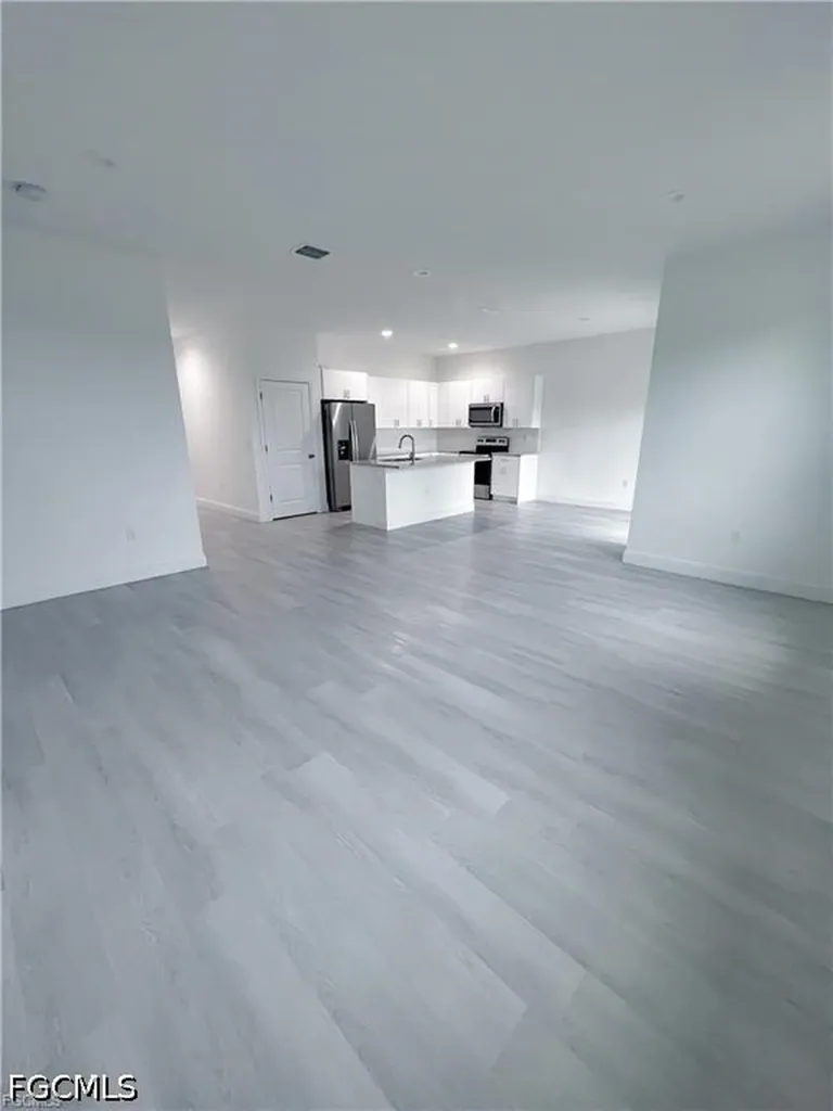 7012 Jolly Circle Labelle FL 33935