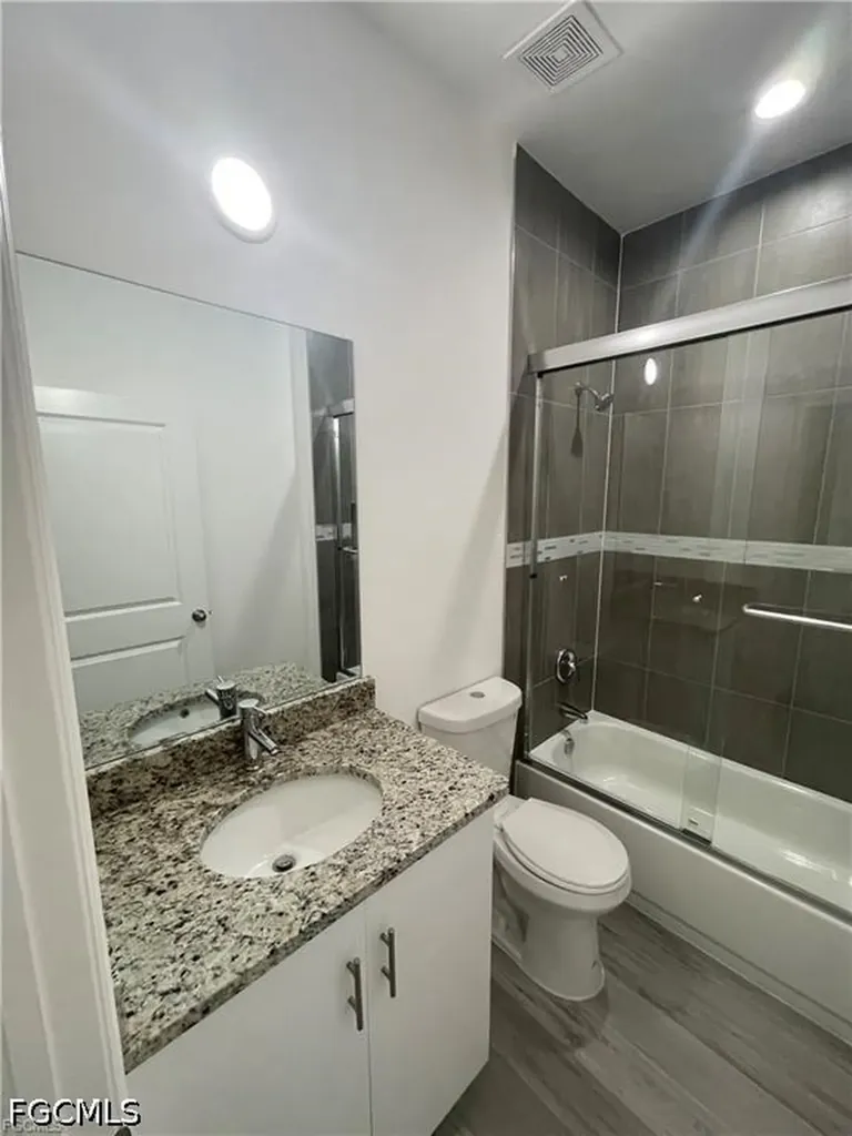 7012 Jolly Circle Labelle FL 33935