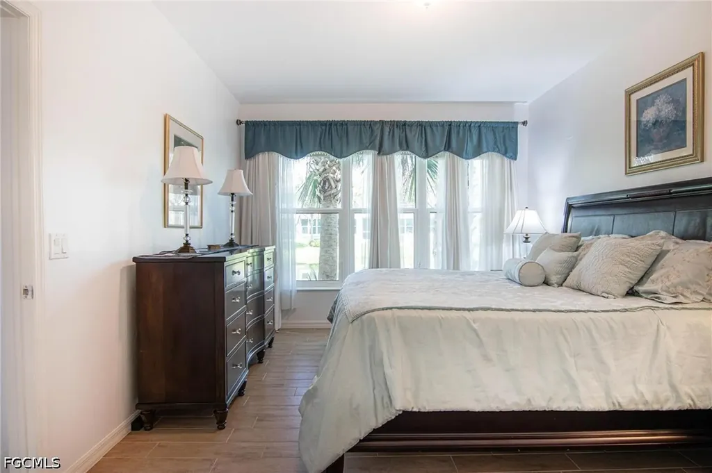 2644 Somerville Loop Cape Coral FL 33991