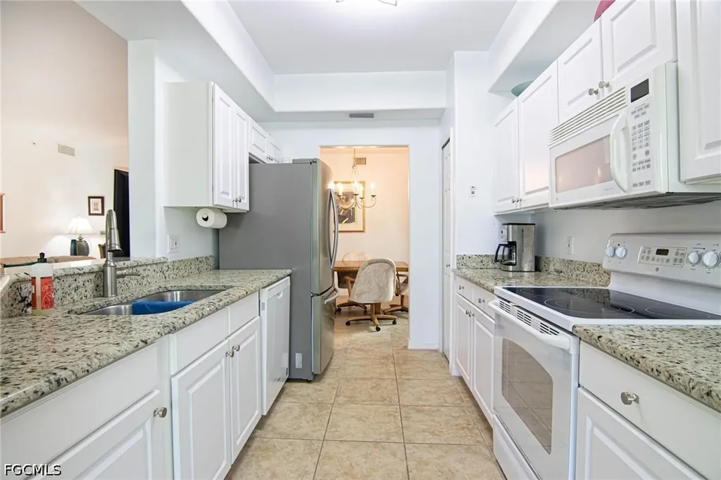 2644 Somerville Loop Cape Coral FL 33991