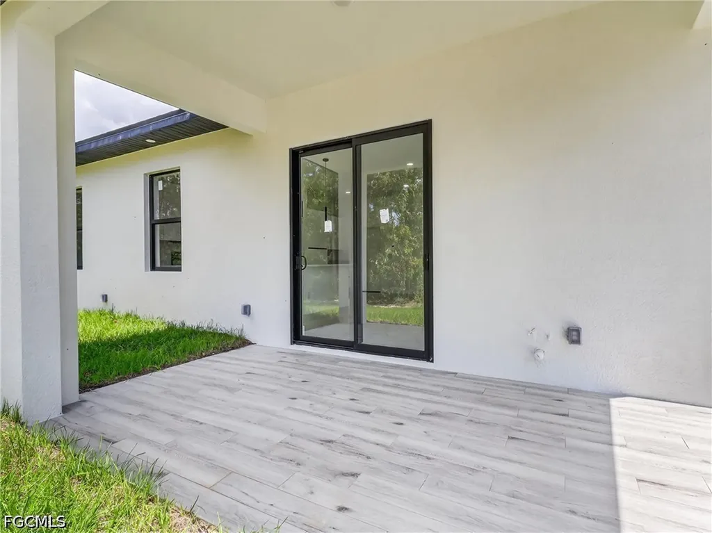 792 Bell Boulevard S Lehigh Acres FL 33974