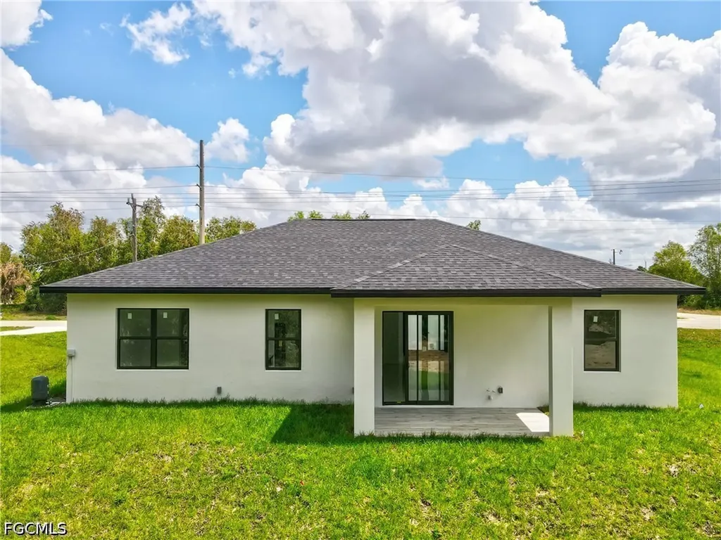 792 Bell Boulevard S Lehigh Acres FL 33974