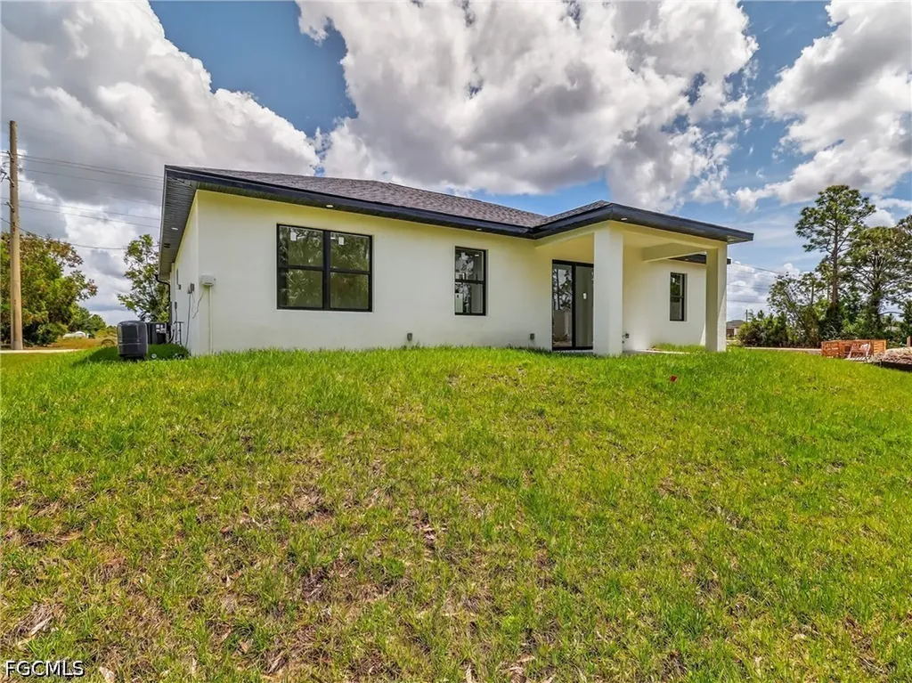 792 Bell Boulevard S Lehigh Acres FL 33974